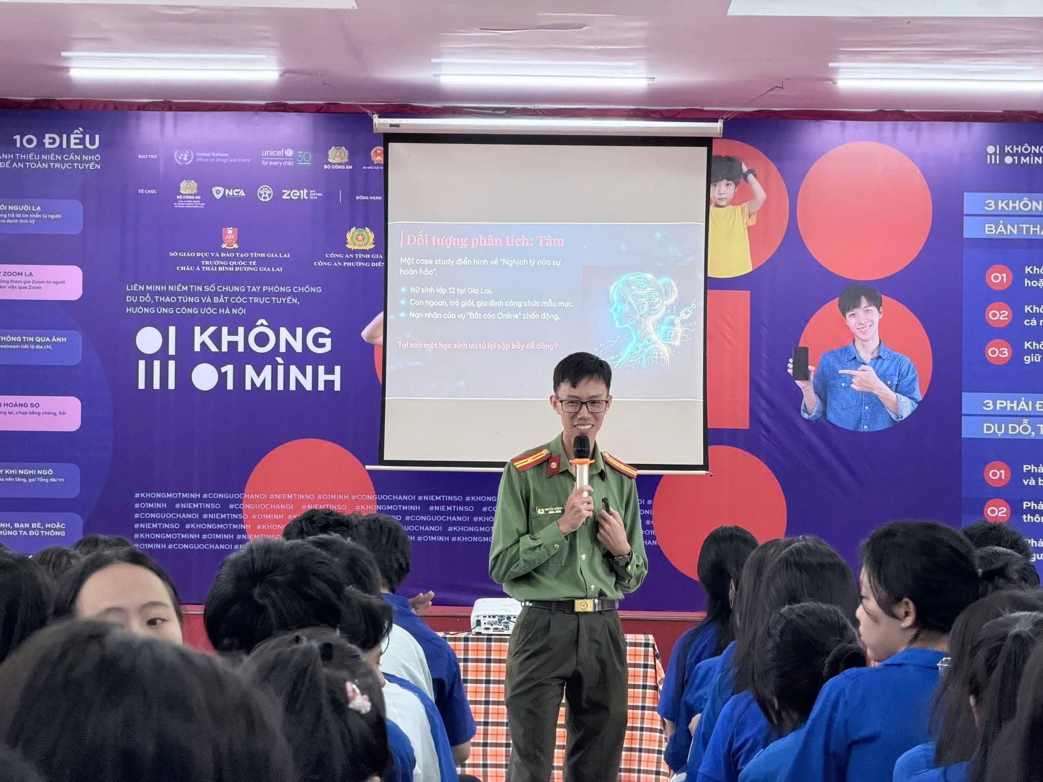Tuyên truyền an toàn trực tuyến tại trường học